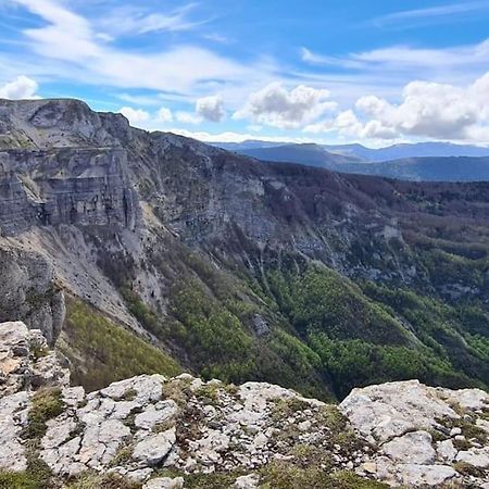 Logement Standing Wifi Vercors 'In Saint-Jean-en-Royans Exterior foto