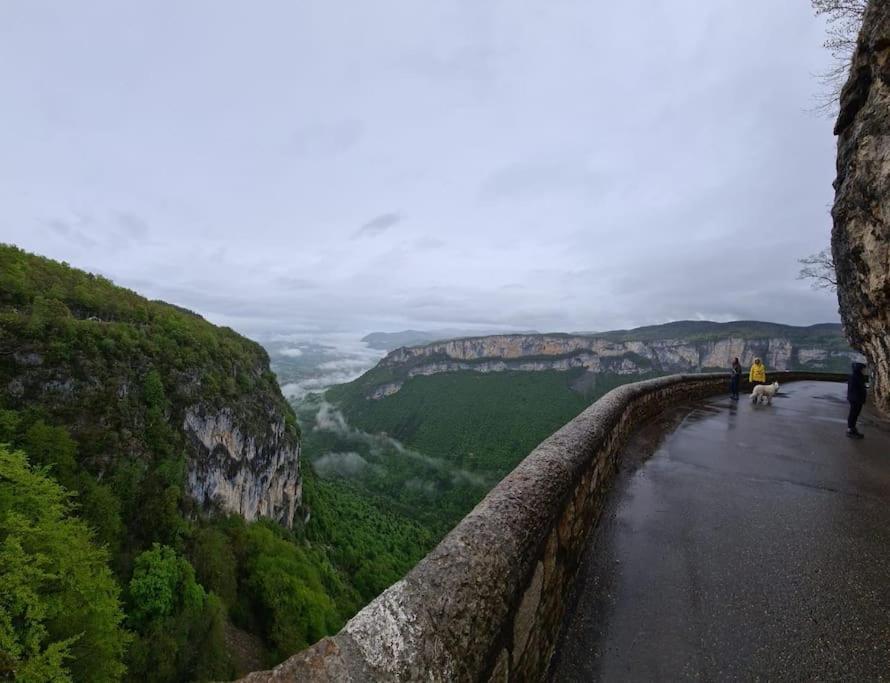 Logement Standing Wifi Vercors 'In Saint-Jean-en-Royans Exterior foto